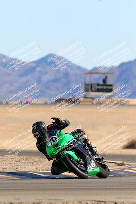 media/Jan-08-2022-SoCal Trackdays (Sat) [[1ec2777125]]/Turn 4 (1145am)/